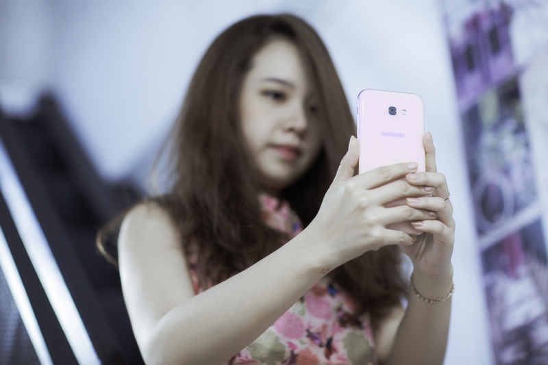Là con gái thật tuyệt khi bên cạnh Galaxy A 2017 Là con gái thật tuyệt khi bên cạnh Galaxy A 2017