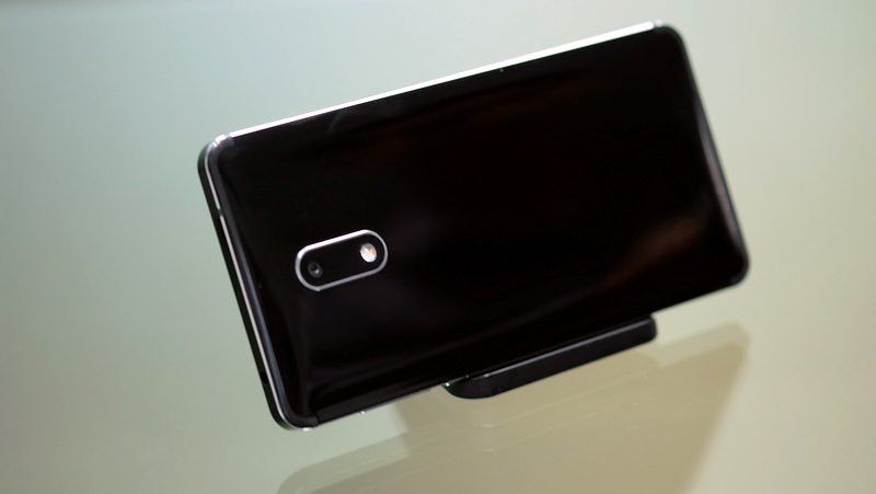 Hình ảnh thực tế Nokia 6 đen bóng tại Việt Nam