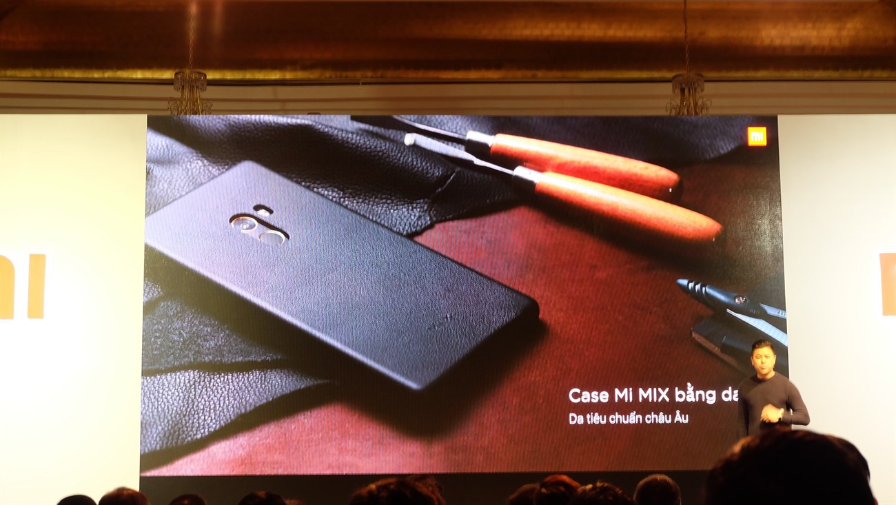 Xiaomi chính thức ra mắt Mi Mix tại VN với giá gần 17 triệu Xiaomi chính thức ra mắt Mi Mix tại VN với giá gần 17 triệu