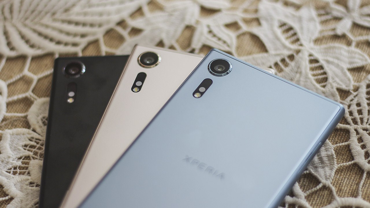 Trên tay Xperia XZs