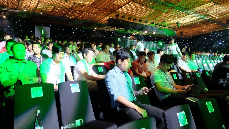 OPPO F3 Plus chính thức ra mắt tại Việt Nam với điểm nhấn camera selfie kép OPPO F3 Plus chính thức ra mắt tại Việt Nam với điểm nhấn camera selfie kép