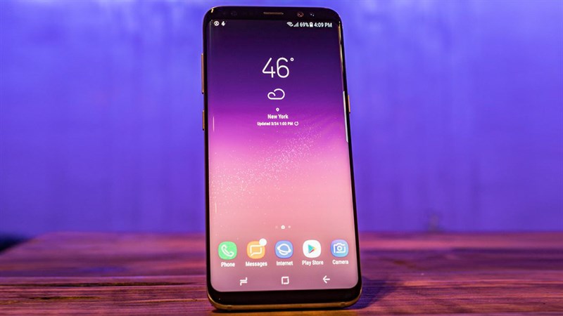 So sánh Galaxy S8 và iPhone 7