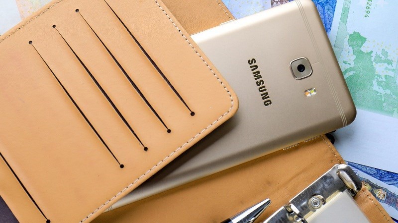 Galaxy C9 Pro có giá ở giữa A7 2017 và Note 5