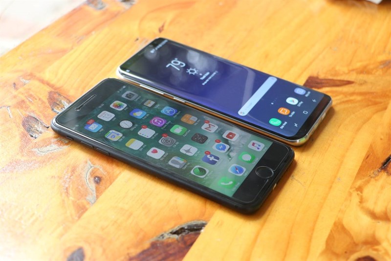 Bộ ảnh trên tay Galaxy S8 Plus đầu tiên tại Việt Nam Bộ ảnh trên tay Galaxy S8 Plus đầu tiên tại Việt Nam
