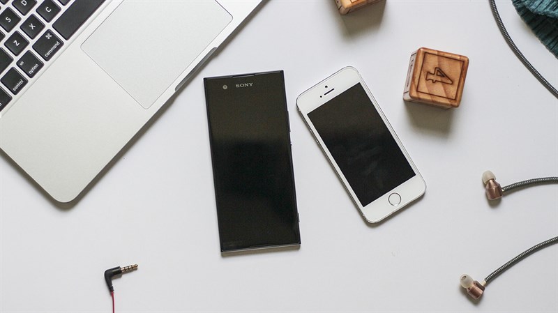 So sánh Xperia XA1 và iPhone 5S So sánh Xperia XA1 và iPhone 5S