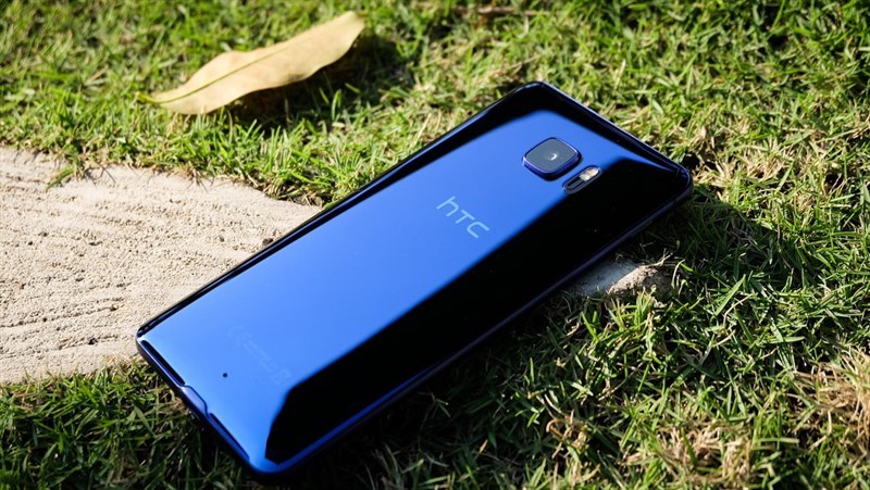 htc u ultra là 1 bước tiến mới