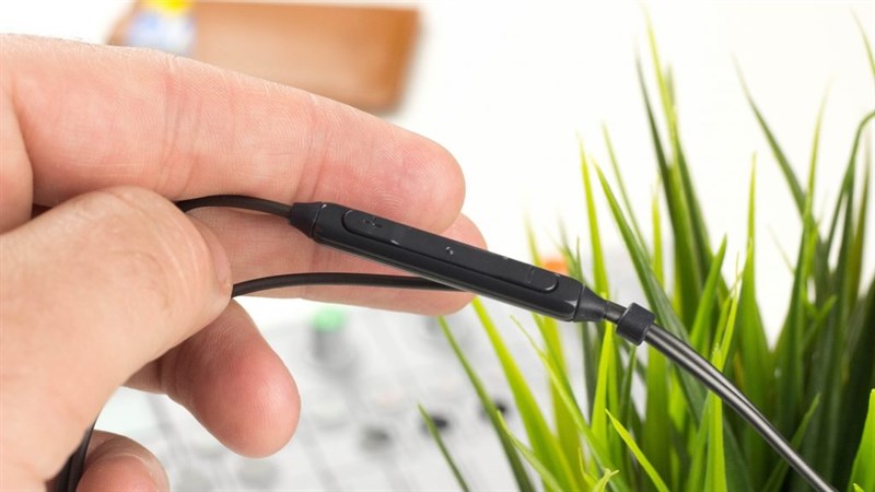 Đánh giá tai nghe kèm theo Galaxy S8: Vẫn chưa như mong đợi