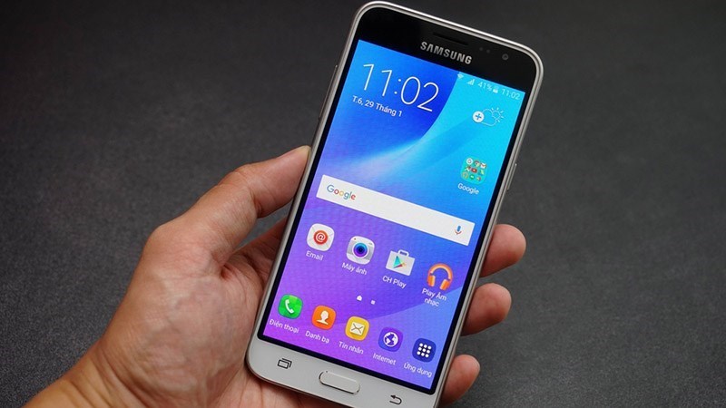 Galaxy Amp Prime 2: Snapdragon 430, RAM 1.5 GB, Android 7.0 Nougat Galaxy Amp Prime 2: Snapdragon 430, RAM 1.5 GB, Android 7.0 Nougat