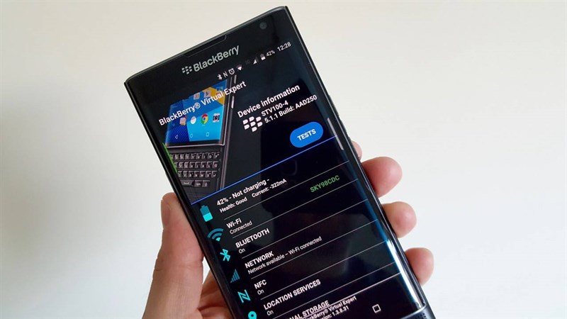 KEYone Vs Priv: Giá trị trong mỗi câu chuyện KEYone Vs Priv: Giá trị trong mỗi câu chuyện