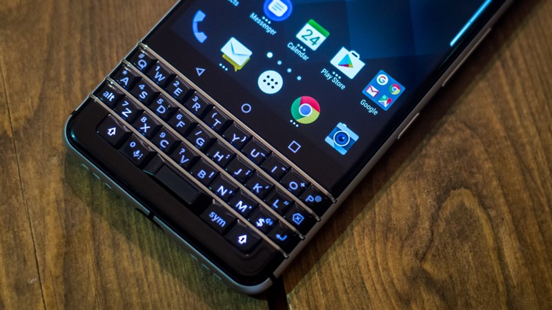 KEYone Vs Priv: Giá trị trong mỗi câu chuyện KEYone Vs Priv: Giá trị trong mỗi câu chuyện