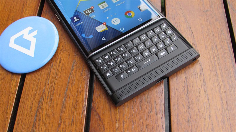 KEYone Vs Priv: Giá trị trong mỗi câu chuyện KEYone Vs Priv: Giá trị trong mỗi câu chuyện