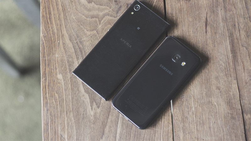 So sánh Xperia XA1 và Galaxy A3 2017 So sánh Xperia XA1 và Galaxy A3 2017