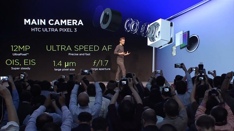 Camera HTC U11 có khả năng lấy nét nhanh như DSRL Camera HTC U11 có khả năng lấy nét nhanh như DSRL
