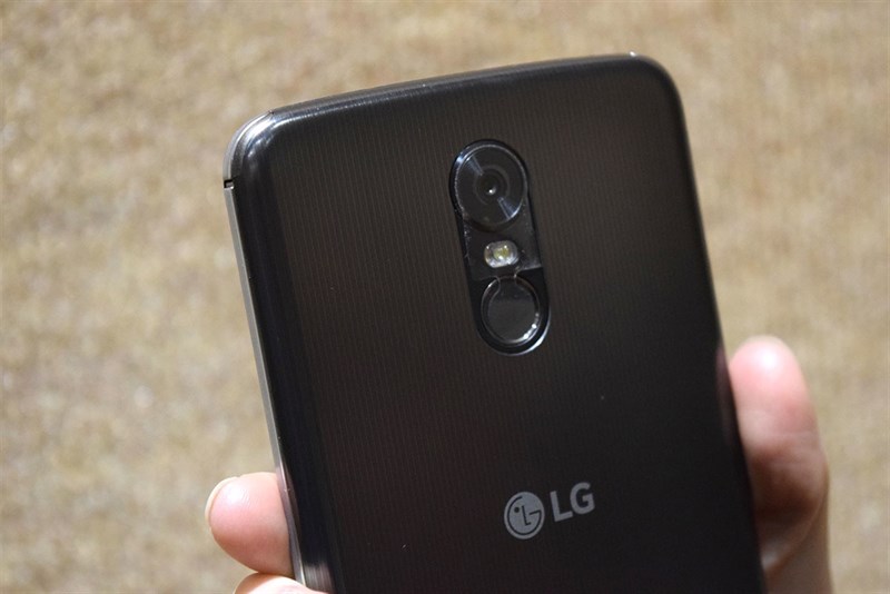 LG Stylo 3 Plus ra mắt với màn hình 5.7 inch, có bút cảm ứng, giá 5 triệu LG Stylo 3 Plus ra mắt với màn hình 5.7 inch, có bút cảm ứng, giá 5 triệu