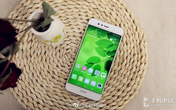 Huawei Nova 2 và Nova 2 Plus chính thức: Vua camera tầm trung!