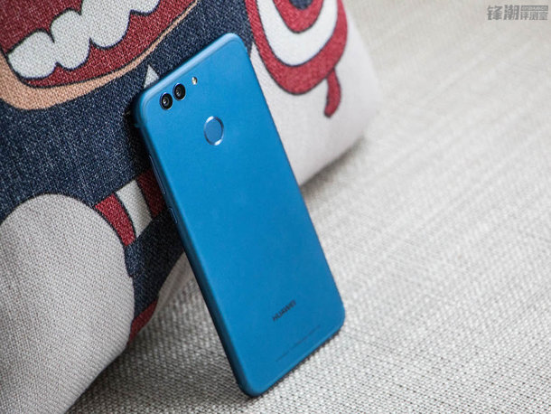 Huawei Nova 2 và Nova 2 Plus chính thức: Vua camera tầm trung!