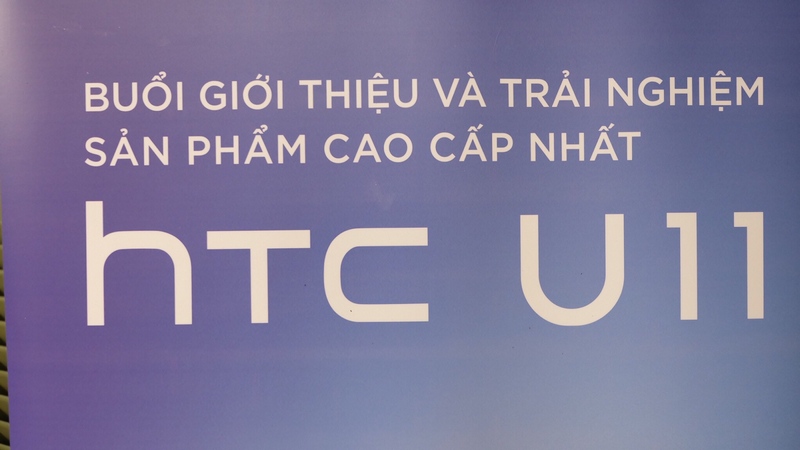Siêu phẩm bóp nắn, camera tốt nhất thế giới HTC U 11 chính thức ra mắt tại Việt Nam Siêu phẩm bóp nắn, camera tốt nhất thế giới HTC U 11 chính thức ra mắt tại Việt Nam