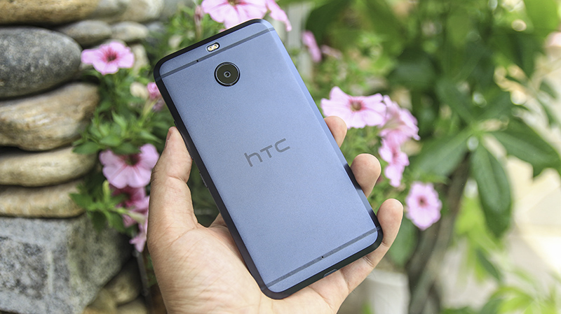 Trên tay HTC 10 Evo