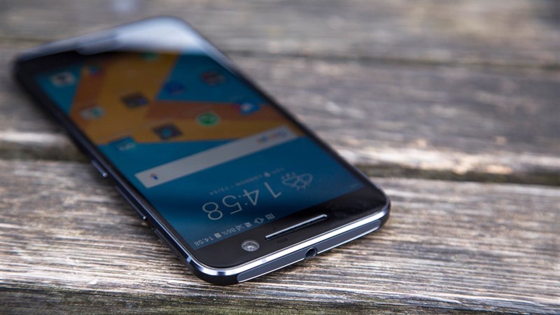 So sánh HTC U11 HTC 10