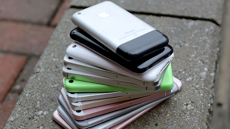 iPhone được hình thành từ những cuộc nội chiến iPhone được hình thành từ những cuộc nội chiến