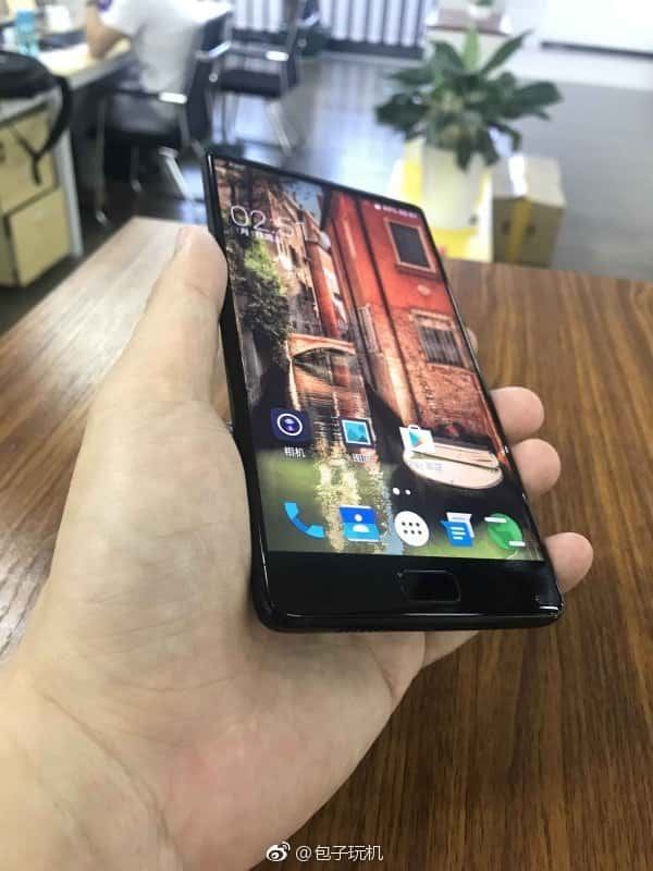 Elephone S8 thiết kế đẹp như Mi MIX, màn hình 6 inch độ phân giải 2K còn có camera 21MP Elephone S8 thiết kế đẹp như Mi MIX, màn hình 6 inch độ phân giải 2K còn có camera 21MP