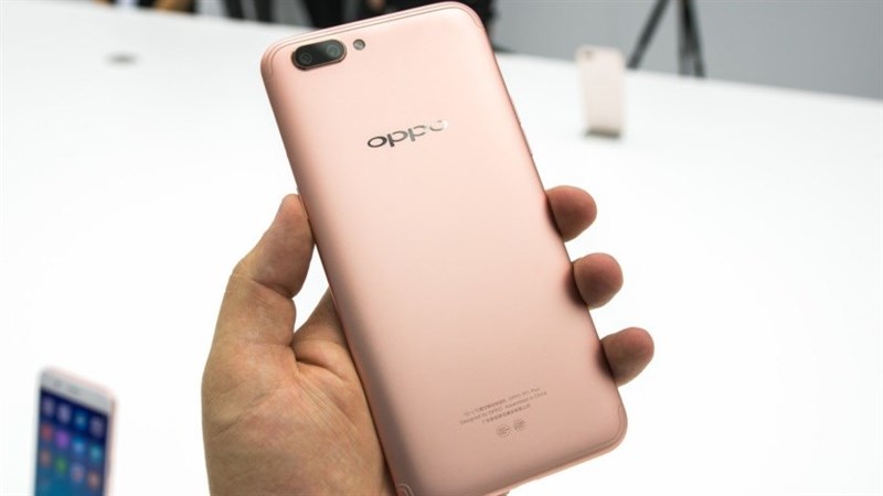 OPPO R11 camera kép, chip Snapdragon 660 mạnh mẽ chuẩn bị lên kệ tại Singapore