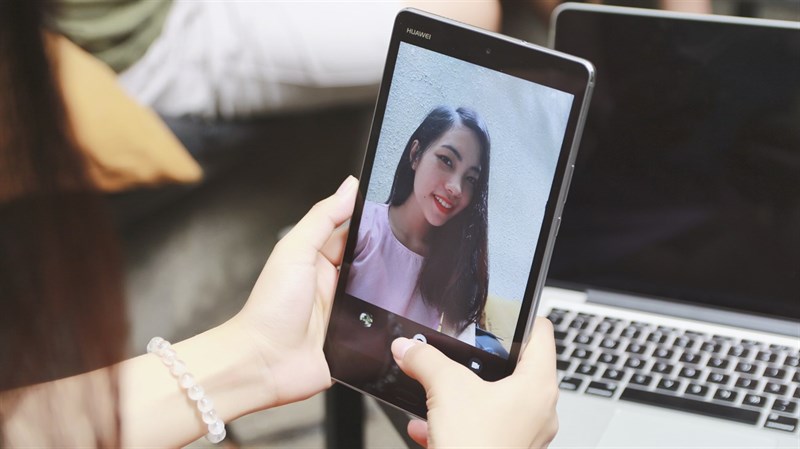 Trên tay Huawei MediaPad M3 Lite Trên tay Huawei MediaPad M3 Lite