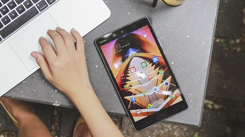 Trên tay Huawei MediaPad M3 Lite Trên tay Huawei MediaPad M3 Lite