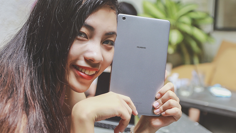 Trên tay Huawei MediaPad M3 Lite Trên tay Huawei MediaPad M3 Lite