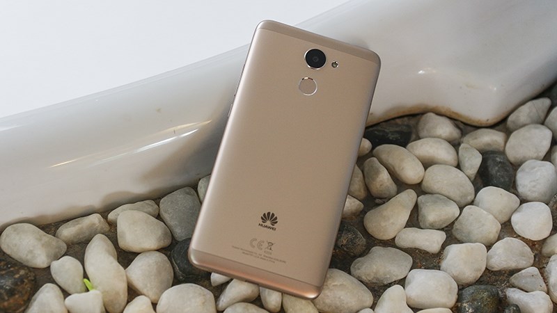 Trên tay Huawei Y7 Prime Trên tay Huawei Y7 Prime