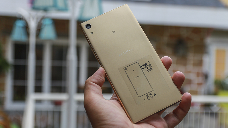 Trên tay Xperia XA1 Ultra Trên tay Xperia XA1 Ultra