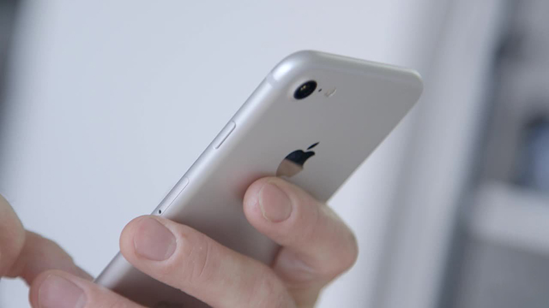 iPhone màu Bạc iPhone màu Bạc