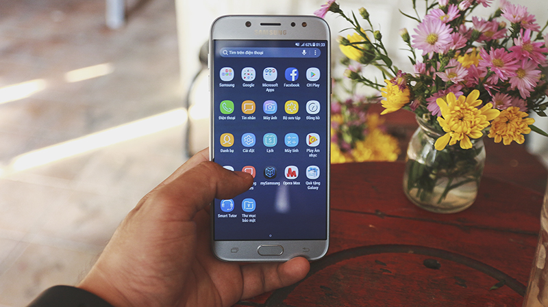 Mở hộp Galaxy J7 Pro phiên bản thương mại Mở hộp Galaxy J7 Pro phiên bản thương mại