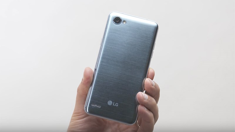Trên tay LG Q6