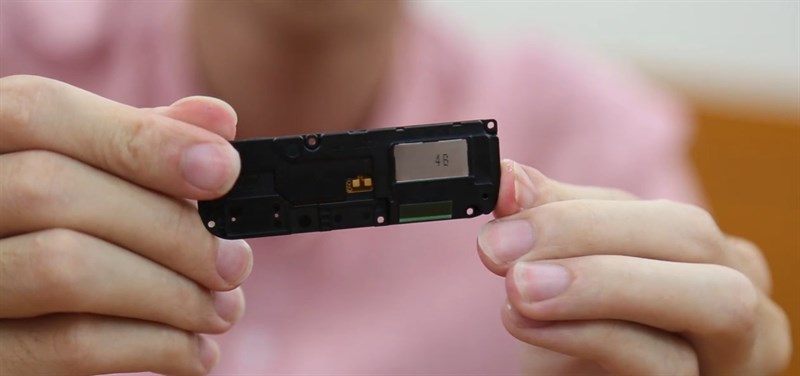 Loa của Bphone 2 được sản xuất bởi 1 công ty Hàn Quốc Loa của Bphone 2 được sản xuất bởi 1 công ty Hàn Quốc
