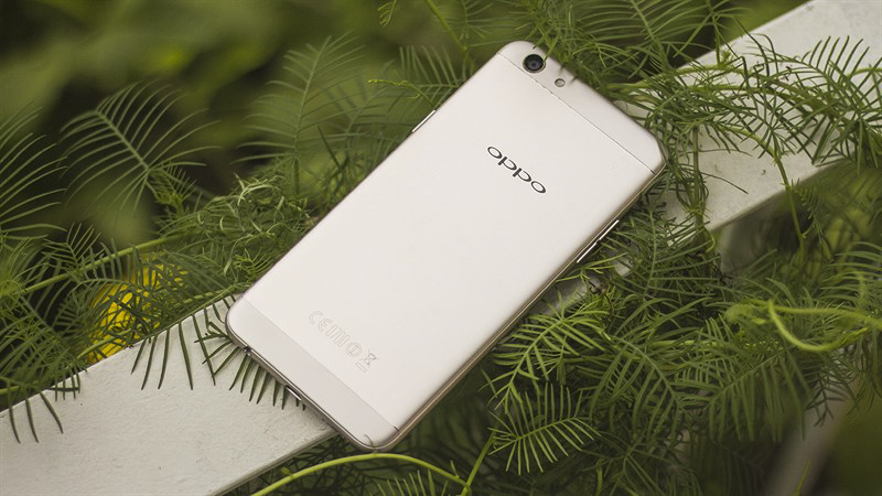 Đọ dáng 4 smartphone tầm trung Đọ dáng 4 smartphone tầm trung