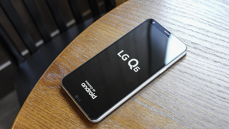Trên tay LG Q6 tại Việt Nam Trên tay LG Q6 tại Việt Nam