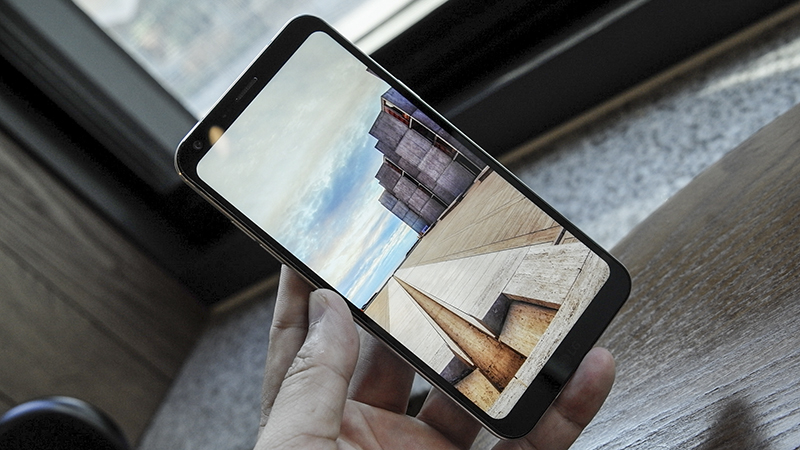 Trên tay LG Q6 tại Việt Nam Trên tay LG Q6 tại Việt Nam