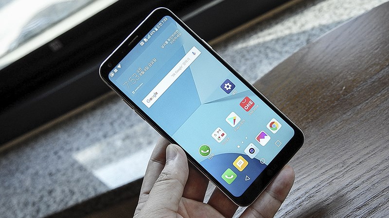 Trên tay LG Q6 tại Việt Nam Trên tay LG Q6 tại Việt Nam