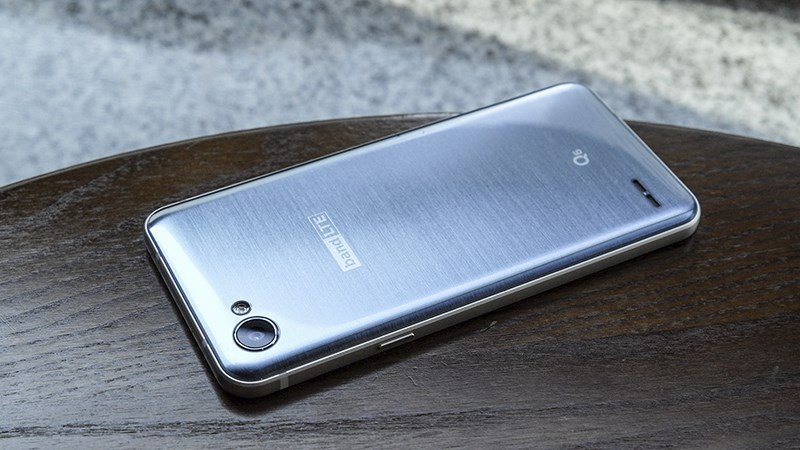 Trên tay LG Q6 tại Việt Nam Trên tay LG Q6 tại Việt Nam