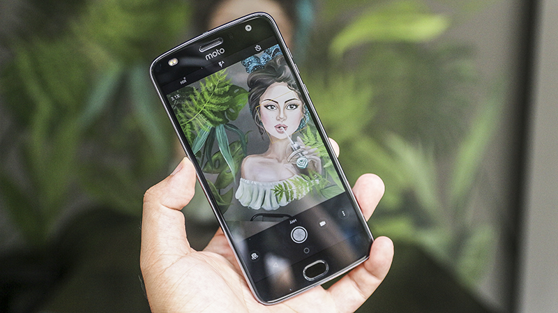 Đánh giá chi tiết Moto Z2 Play Đánh giá chi tiết Moto Z2 Play