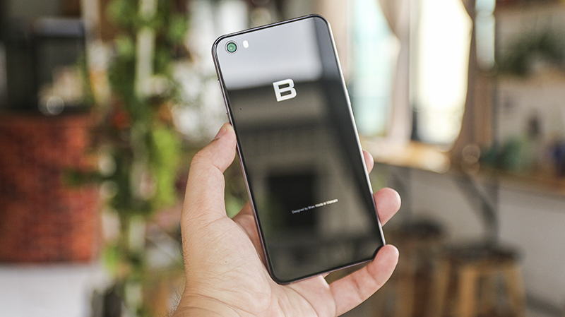 Xài Bphone 2 tôi thấy thích hơn xài iPhone Xài Bphone 2 tôi thấy thích hơn xài iPhone
