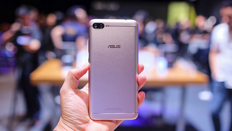 Trên tay Zenfone 4 max Pro Trên tay Zenfone 4 max Pro