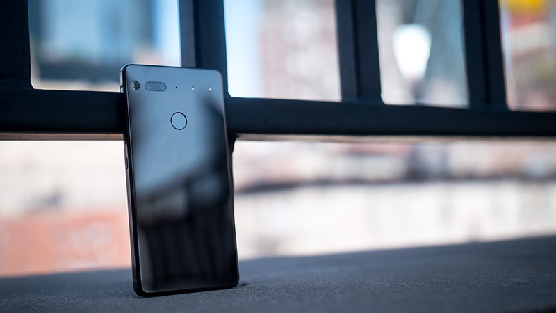 Essential Phone được chú ý vì nó chạy Android gốc