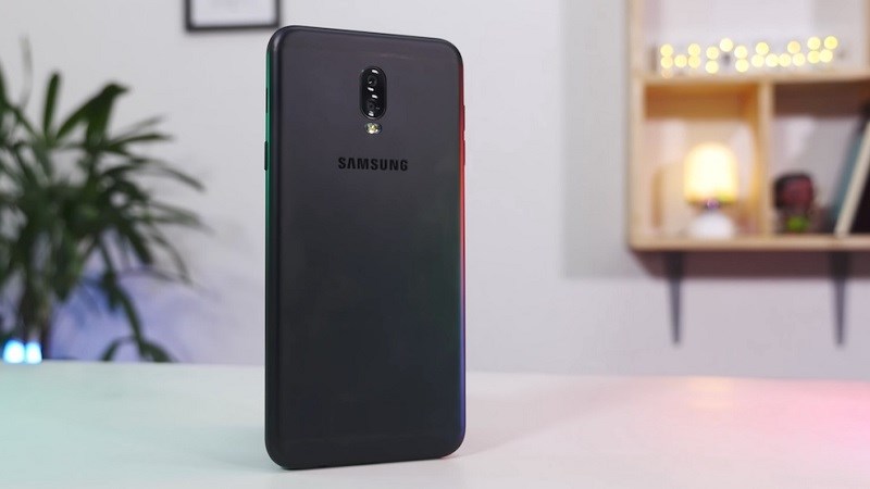 Samsung chính thức ra mắt Galaxy J7+ với camera kép, RAM 4GB, giá 8.8 triệu Samsung chính thức ra mắt Galaxy J7+ với camera kép, RAM 4GB, giá 8.8 triệu