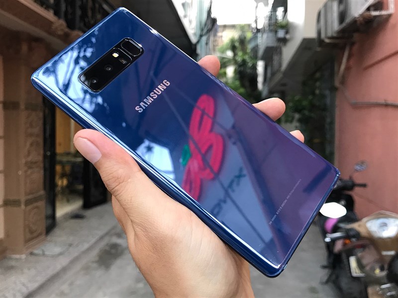 Trên tay Galaxy Note 8 tại Việt Nam Trên tay Galaxy Note 8 tại Việt Nam
