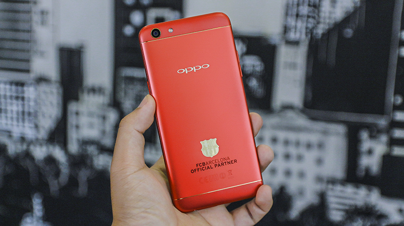 Trên tay Oppo F3 Barcelona Trên tay Oppo F3 Barcelona