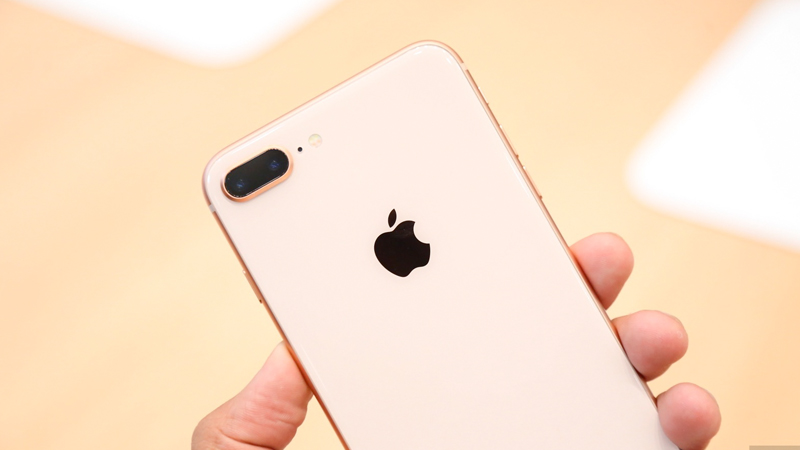 Trên tay iPhone 8 Plus