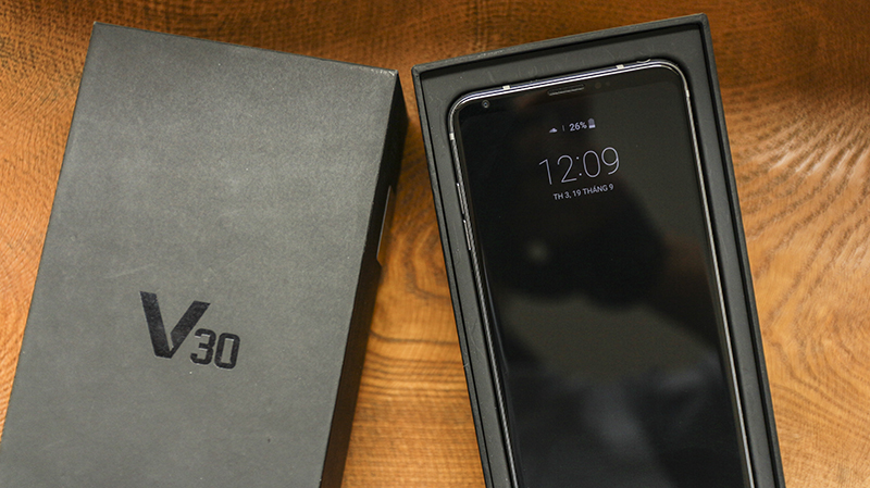Trên tay LG V30 tại Việt Nam