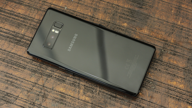 Trên tay Galaxy Note 8 chính hãng